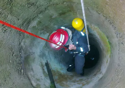 Cioban găsit mort într-o fântână, de către fratele său