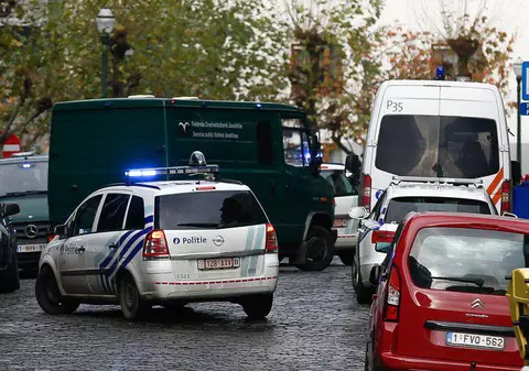 Liceu din Franța, evacuat în urma unei amenințări cu bombă