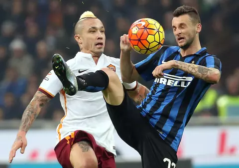 Un fotbalist de la Inter, prins beat la volan. Avea permisul suspendat de două luni!