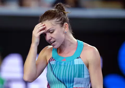 AUSTRALIAN OPEN. Simona Halep, tamponată zdravăn de Victoria Azarenka. ”Nu aveam bani, n-aveam bani nici să mănânc! Asta era presiunea!”, a dezvăluit eleva lui Wim Fissette, după ce Halep s-a plâns că a cedat psihic la Melbourne. Sportiva noastră a primit însă și o veste bună: nu poate pica mai jos de locul 3 în clasamentul WTA