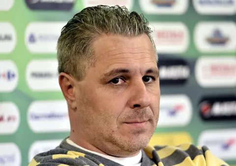 Șumudică se înfoaie: ”Suntem cei mai buni, n-au putut să ne dea jos de pe primul loc”