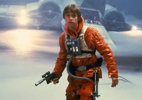 Faimosul pistol al lui Luke Skywalker, scos la licitație. Costă o avere
