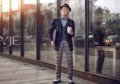 Povestea uluitoare a unui fermier chinez care a devenit fashion icon!