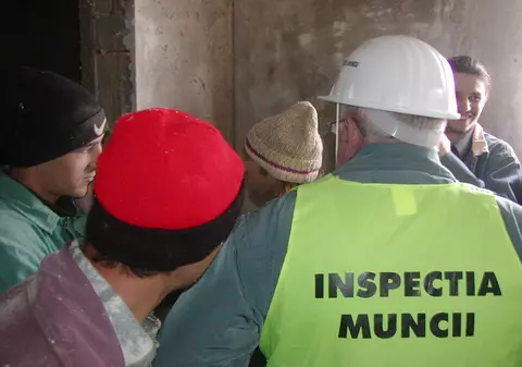 Amenzi usturăroare pentru MUNCĂ LA NEGRU