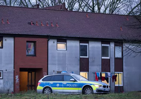 Islamistul împușcat mortal joi la Paris a trecut și prin România