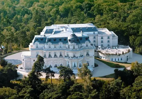 Naționala de fotbal a României va sta la Euro 2016 într-un castel transformat în hotel de 5 stele, situat la periferia Parisului / GALERIE FOTO