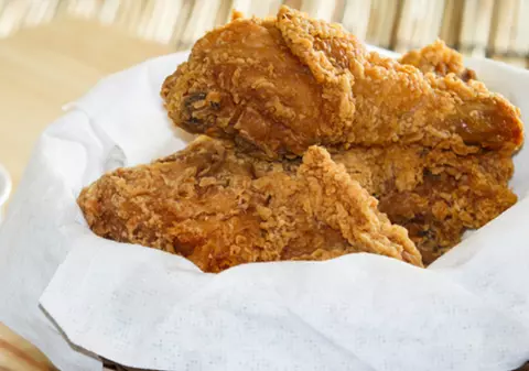 S-a aflat rețeta! Poți să își faci acasă pui ca la KFC!