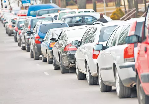 CAPCANELE RCA. Românii nu știu că pot transfera istoricul la încheierea unei noi polițe