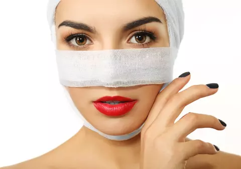 Vârsta ideală pentru rinoplastie. La asta nu te aşteptai