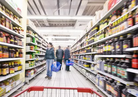 Reducerea TVA, anulată de noua taxă pe ambalaje. Sancţiunile pentru producători vor fi plătite tot de noi