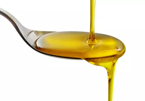 De la curăţarea bijuteriilor la măsurarea corectă a unor ingrediente, uleiul pentru gătit poate avea întrebuinţări ingenioase în gospodărie. Află cum te poate ajuta! 