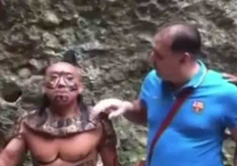 Vali Vijelie, întâlnire de gradul 0 în America de Sud. Cum se distrează manelistul în concediu | VIDEO
