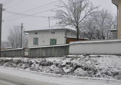 Au primit gratis această casă! Anul Nou a adus o viață nouă pentru o mamă și cei 6 copii ai săi
