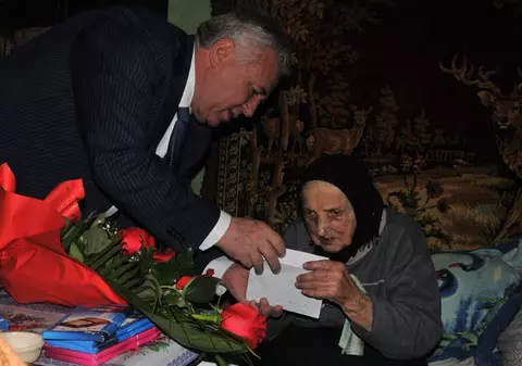 O bunică din Timiș, sărbătorită la 105 ani!