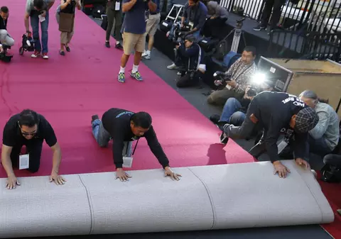 A FOST ÎNTINS COVORUL ROȘU la OSCAR. VEZI ce LUNGIME ARE / VIDEO