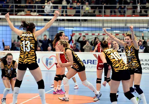 ”Tigroaicele” de la CSM București au deschis etapa cu o victorie. Rezultatele de miercuri / VIDEO