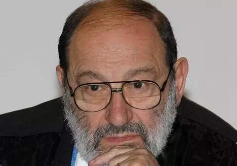 A murit Umberto Eco