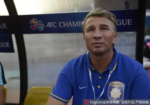 Dan Petrescu pus pe făraș de chinezi, după ce Jiangsu a făcut egal în Vietnam