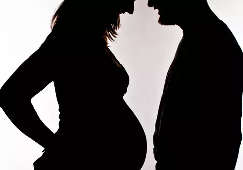 PREA SĂRACI PENTRU A AVEA O FAMILIE. Tinerii amână tot mai mult căsătoria şi vor un singur copil