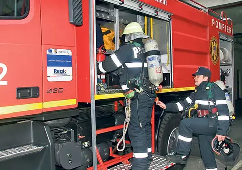 Peste o mie de intervenții ale pompierilor și salvatorilor în noaptea de Înviere