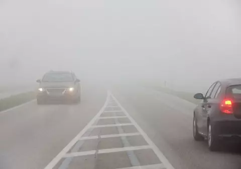 Trafic îngreunat pe A2, între kilometrii 15 și 45, din cauza ceții