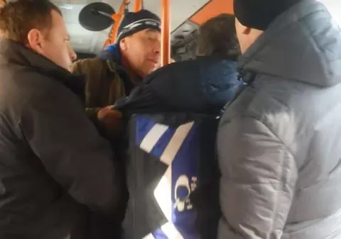 Decizia luată de RATB, după ce un tânăr a fost agresat în autobuzul 105 . Ce s-a întâmplat cu cei 3 controlori