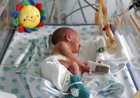 Doi bebeluși internați în Slatina  cu boală diareică acută au infecție cu E-coli