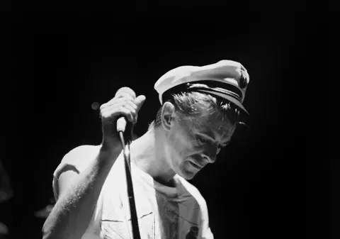 Ce veste a primit David Bowie cu câteva zile înainte să moară! Nici n-a apucat să se bucure!