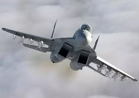 Canadienii aduc în România avioane de vânătoare F-18
