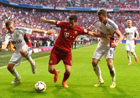 Bundesliga, etapa a 20-a. Maxim, ca boxerii: 5 minute pentru Stuttgart, în succesul de la Frankfurt! Dortmund, nul la Hertha, egal și la Leverkusen - Bayern / VIDEO