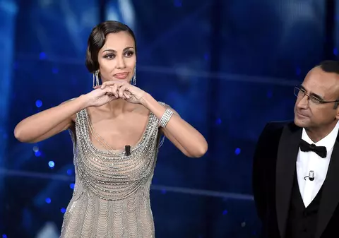 Mădălina Ghenea, ravisantă la Sanremo. Un atu? Coafura retro | FOTO