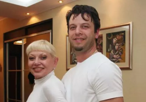 Soţul Israelei Vodovoz a plecat de acasă. Liviu l-a lăsat baltă pe Capatos, pe ultima sută de metri