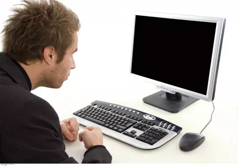 Servicii on-line pentru consumatorii de droguri