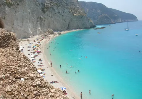 (P) Lefkada îți face poftă de aventuri în vacanță