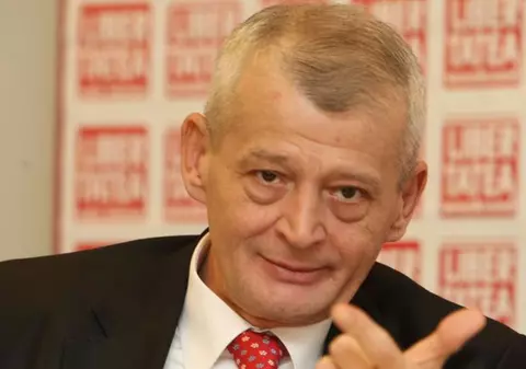 Iubita lui Sorin Oprescu a fost numită fără concurs manager al Spitalului Universitar. Adriana Nica a refuzat să comenteze numirea