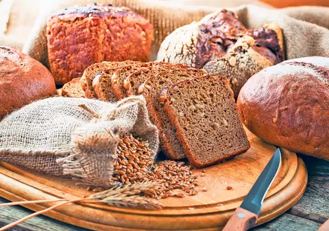 Preţul grâului, la un nivel minim! De ce nu se ieftinește pâinea?