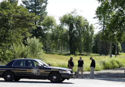 Cel puțin șase persoane, împușcate mortal în Michigan. "E un ucigaș în serie"