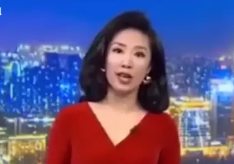 GAFĂ de zile mari, în direct! O prezentatoare a rămas desculță, în platou | VIDEO
