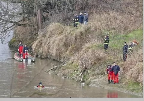 Crimă oribilă în Italia! Un român şi-a ucis mama şi sora de 12 ani
