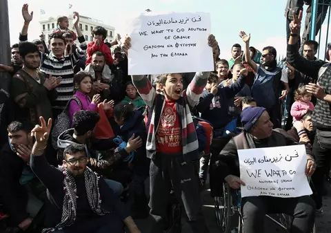 Autorităţile de la Budapesta se gândesc să închidă granița cu România