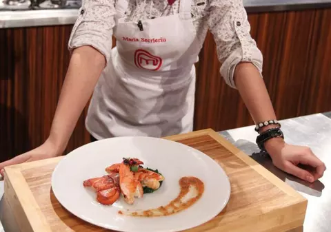"Blonda de la Masterchef", scoasă din sărite! Reacție dură la adresa celor care o fac anorexică