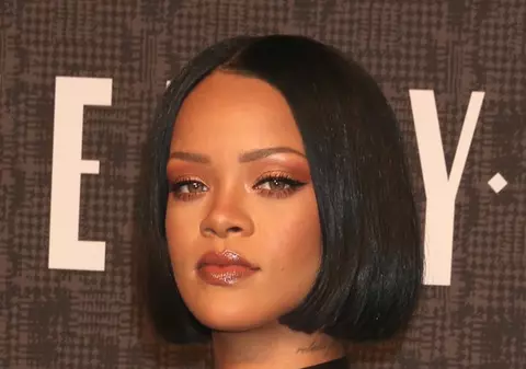 Rihanna are probleme de sănătate. Ce decizie a luat!