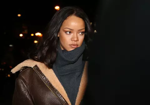 Rihanna, amenințată cu moartea