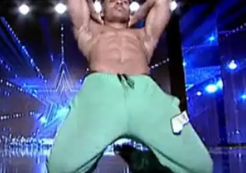 Un american cu talent a făcut-o pe Răduleasca să uite că are iubit: "Sunt disponibilă"