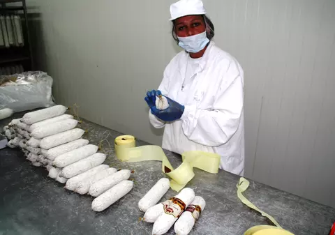 "Salamul de Sibiu" devine al doilea brand tradițional românesc! Este protejat în UE