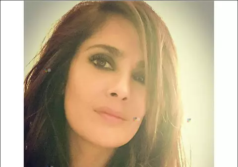 Salma Hayek, dusă de urgență la spital! S-a rănit la cap în timpul filmărilor!