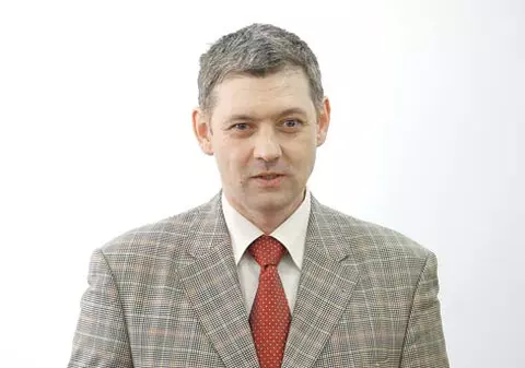 Începe să se facă lumină în scandalul de la ”Tudor Vianu”. Nu profesorul, ci un elev a făcut gluma ”mergi în genunchi pentru un punct în plus la teză”