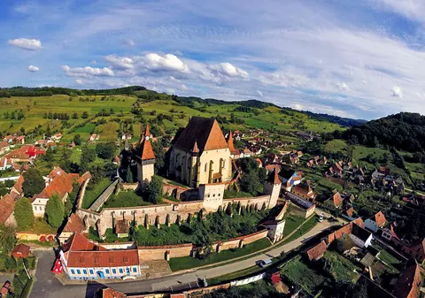 Toată lumea în Transilvania! LOCURI din România care merită văzute