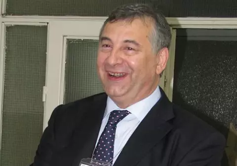 TELENOVELĂ LA IAŞI! Chemat în instanta pentru a recunoaşte un copil, un medic a cerut să fie audiată amanta sa!