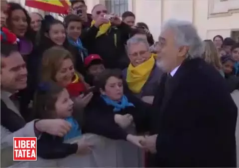 ÎNTĂLNIRE SURPRIZĂ LA VATICAN. PLACIDO DOMINGO S-A ÎNTÂLNIT CU PAPA FRANCISC / VIDEO